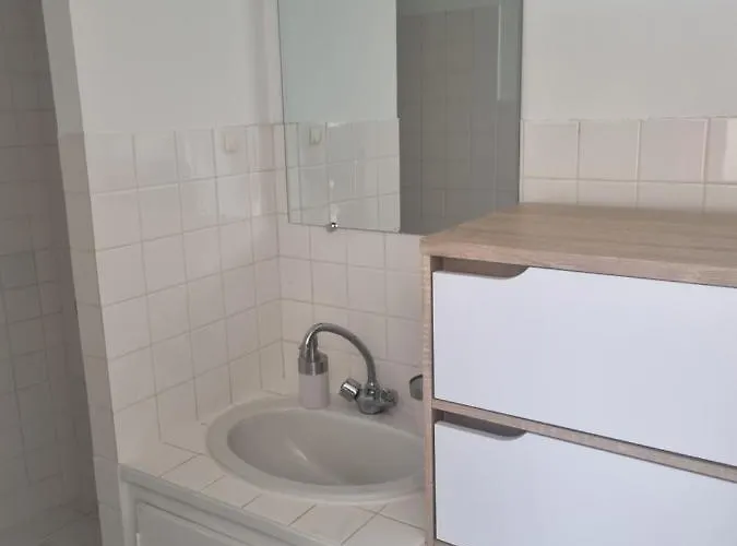 Σπίτι διακοπών Jolie Petite Maison Dans Village Fortifie