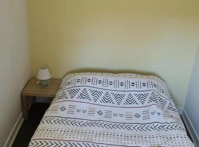 Jolie Petite Maison Dans Village Fortifie